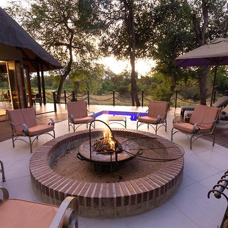 Shumbalala Game Lodge Торнибуш-Гейм-Резерв Экстерьер фото