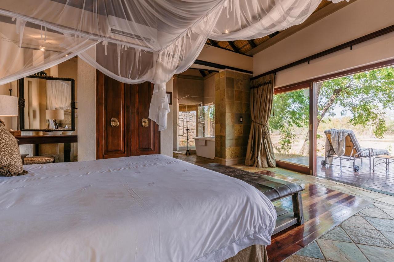 Shumbalala Game Lodge Торнибуш-Гейм-Резерв Экстерьер фото