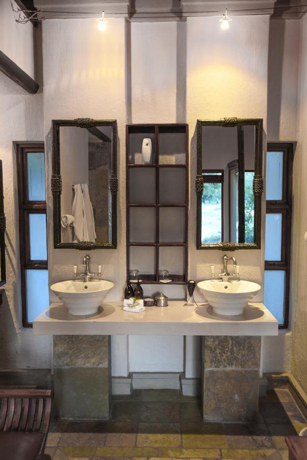 Shumbalala Game Lodge Торнибуш-Гейм-Резерв Экстерьер фото