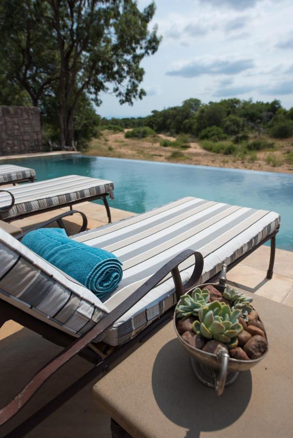 Shumbalala Game Lodge Торнибуш-Гейм-Резерв Экстерьер фото